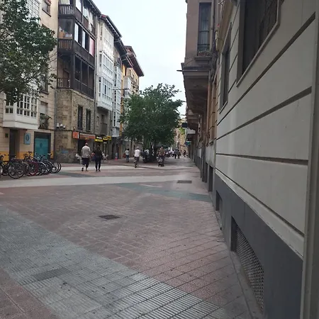 En La Almendra * 维多利亚-加斯特伊兹